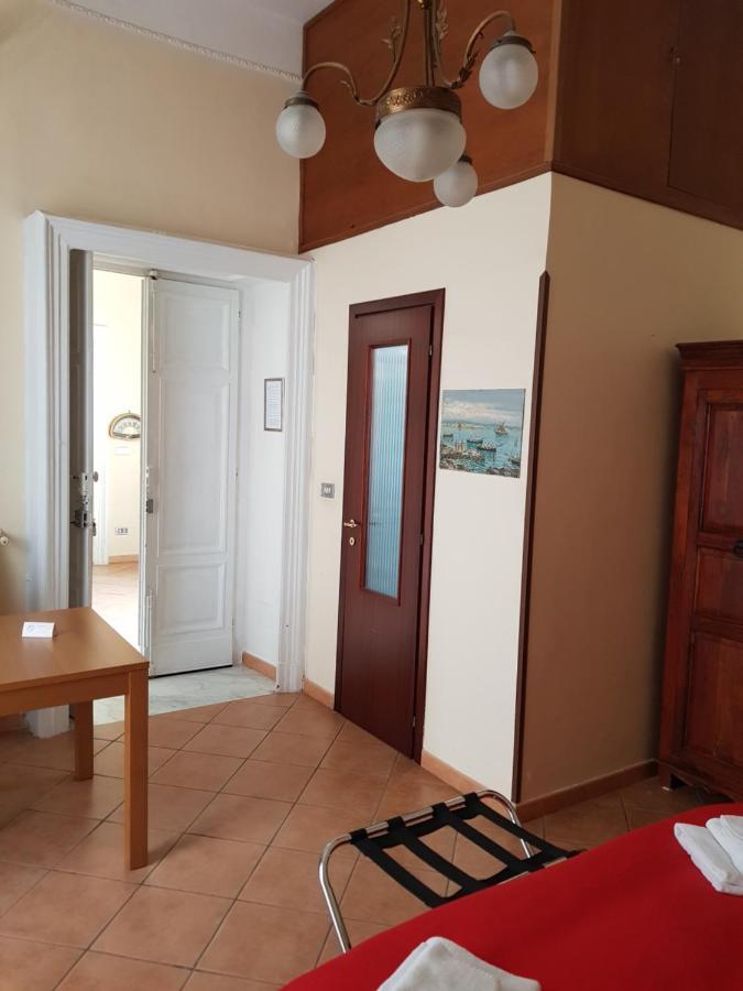 B&B Soriano44 Naples Exterior photo