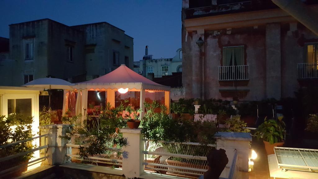 B&B Soriano44 Naples Exterior photo