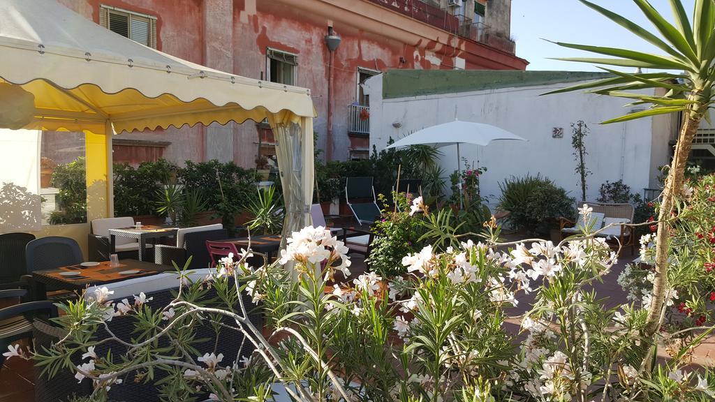 B&B Soriano44 Naples Exterior photo