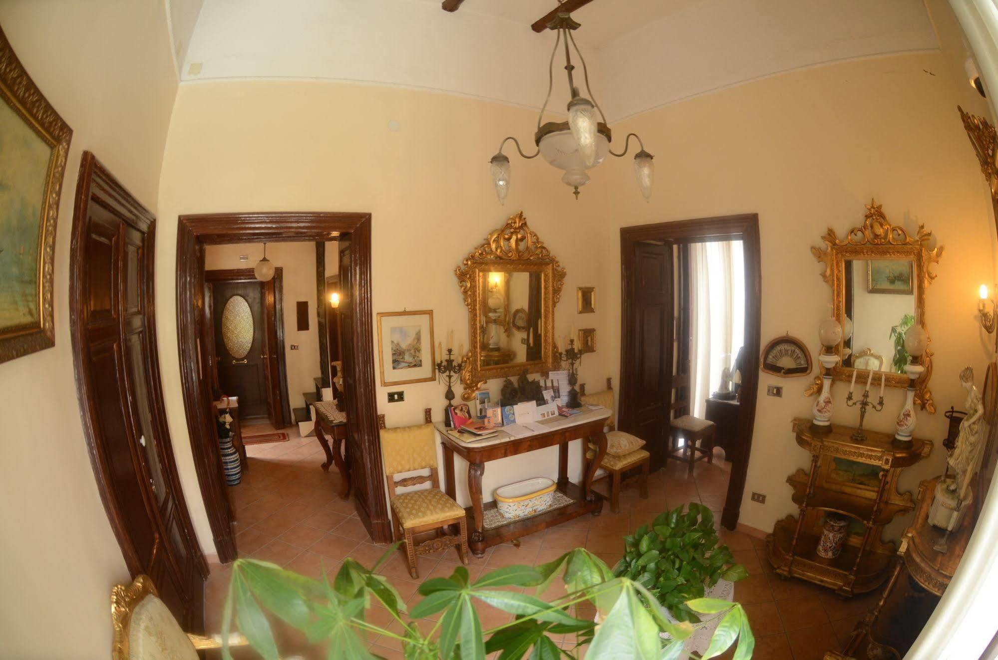 B&B Soriano44 Naples Exterior photo