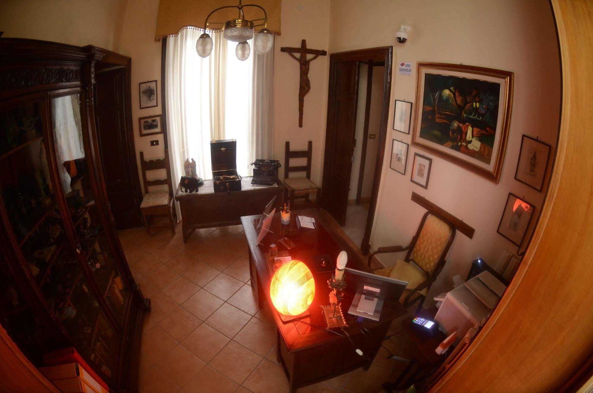 B&B Soriano44 Naples Exterior photo