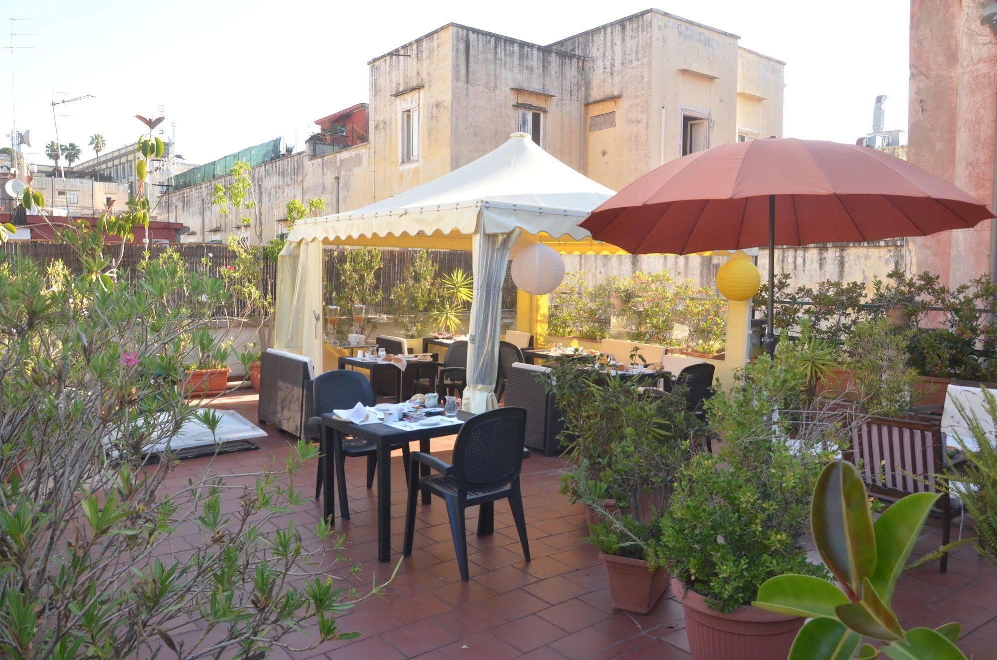 B&B Soriano44 Naples Exterior photo