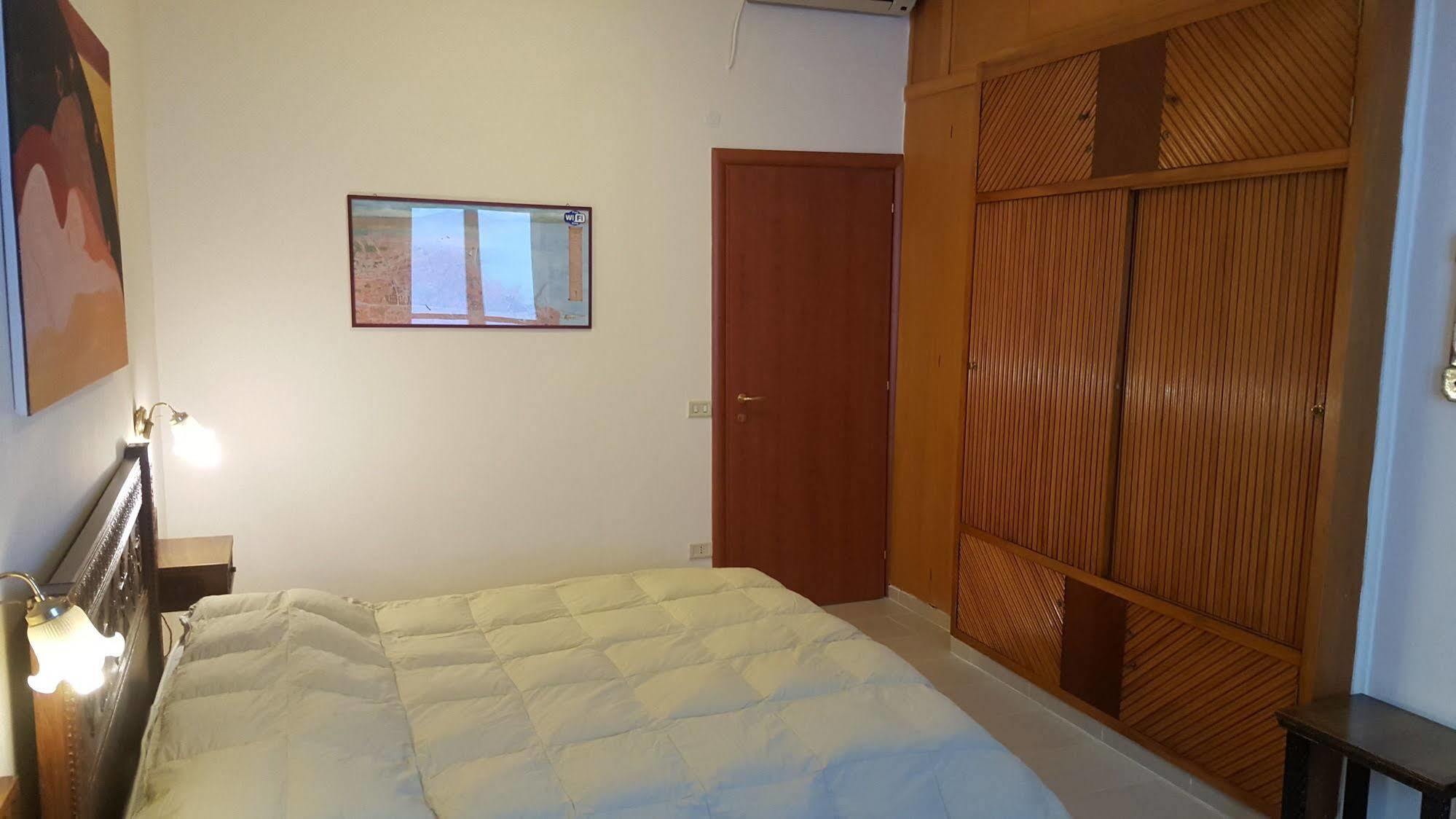 B&B Soriano44 Naples Exterior photo